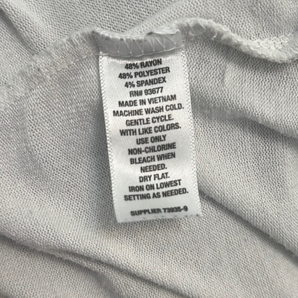 a.n.a- Green and White Sleeveless Top - Picture 10 of 10